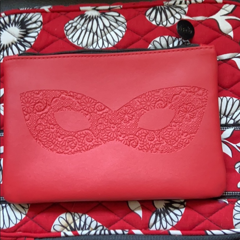 Vera Bradley cosmetic bad👜🌺🌹